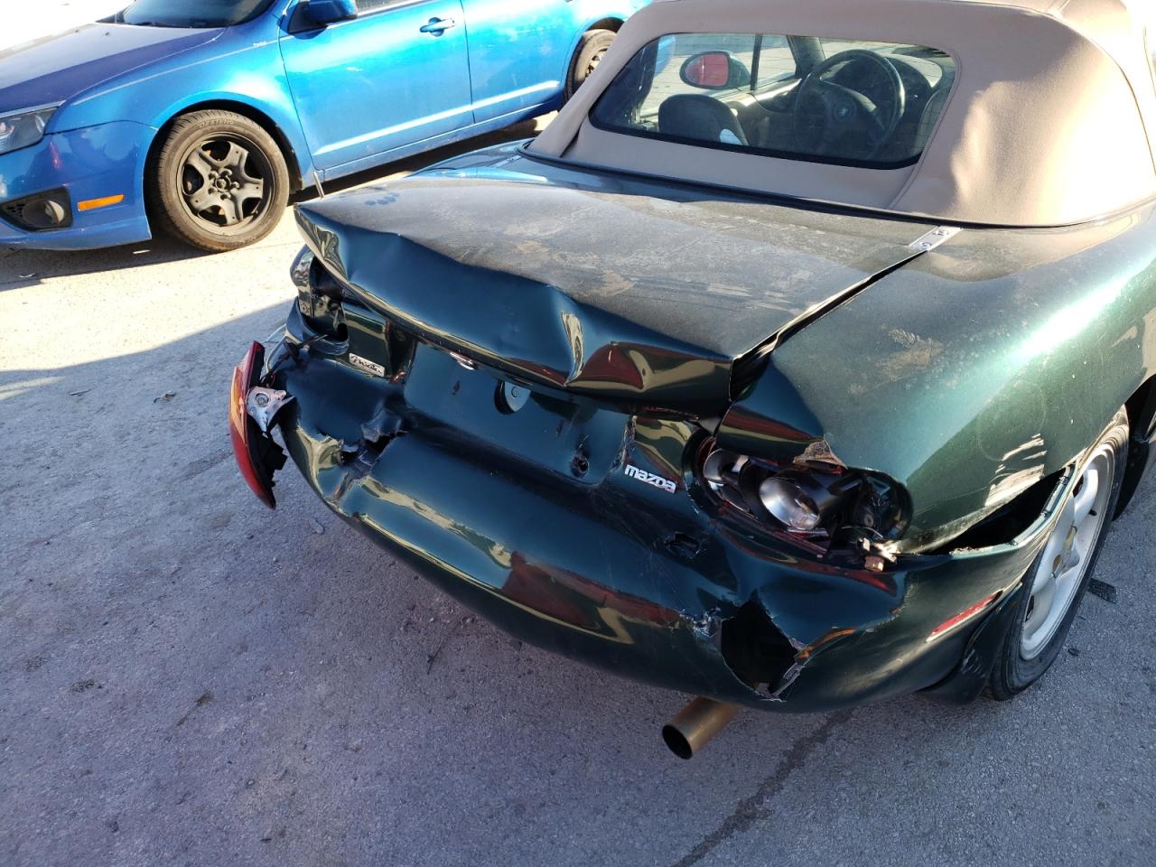 Photo 9 from auction – 2000 MAZDA MX-5 MIATA with VIN JM1NB3530Y0156054