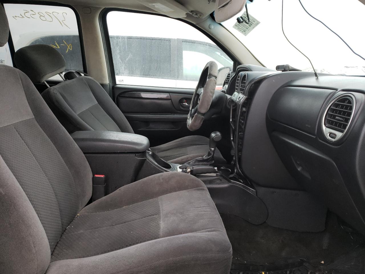 Photo 5 from auction – 2008 GMC ENVOY with VIN 1GKDT13S482206356