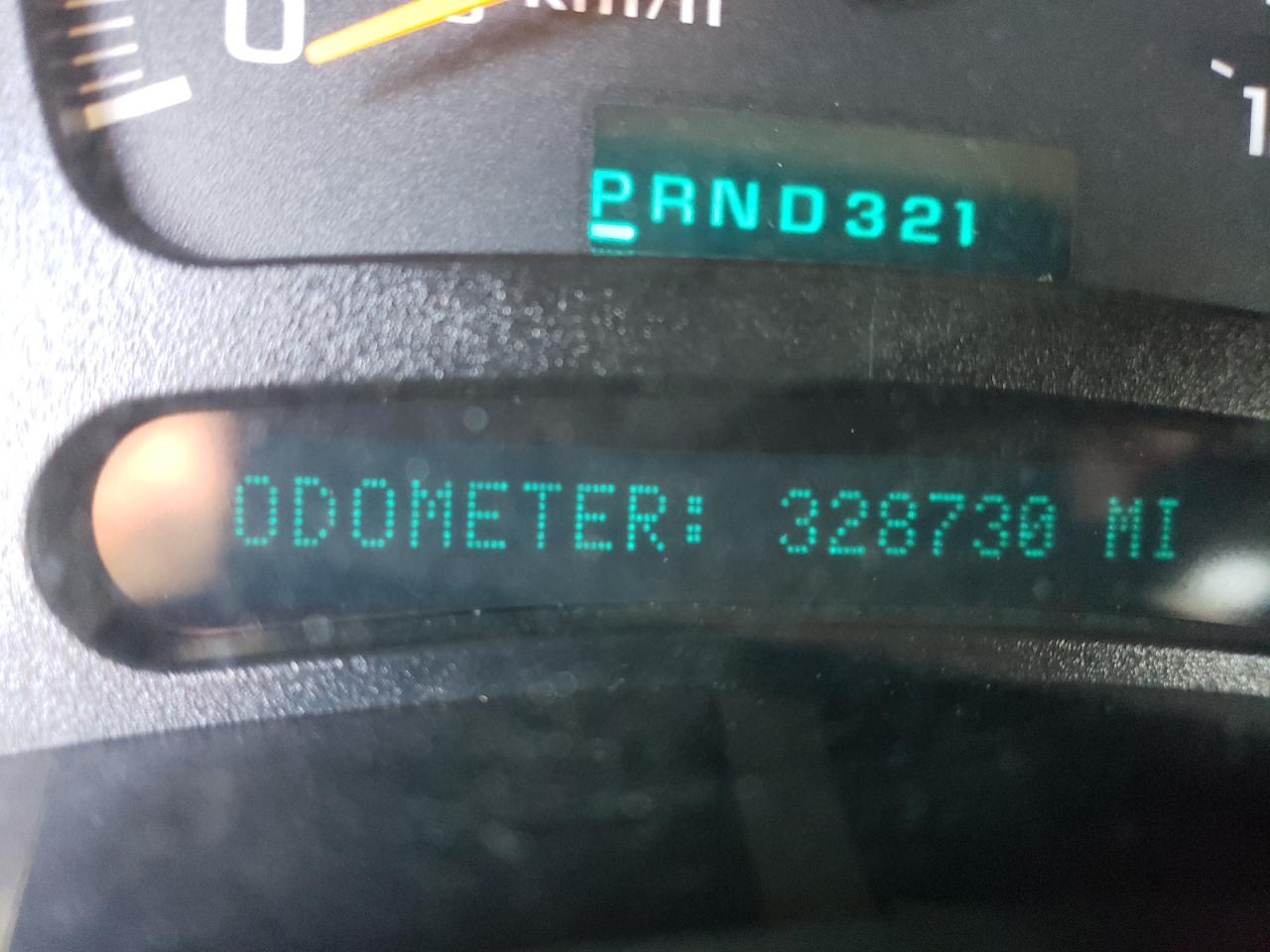 Photo 8 from auction – 2005 CHEVROLET SILVERADO with VIN 1GCEC19T05E161572