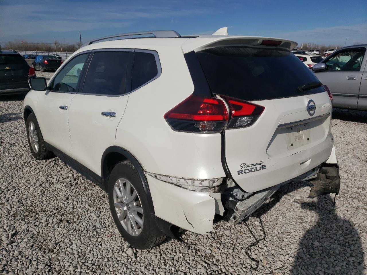 Photo 3 from auction – 2018 NISSAN ROGUE S with VIN KNMAT2MT9JP607857