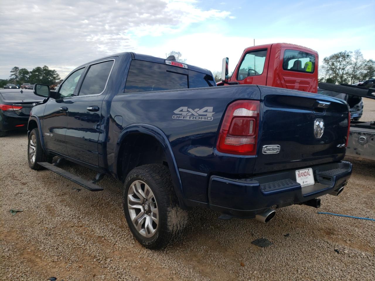 صورة رقم 3 من المزاد - 2020 RAM 1500 LONGH مع VIN 1C6SRFKT2LN354822