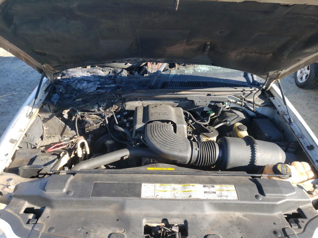 Photo 7 from auction – 2000 FORD EXPEDITION with VIN 1FMRU1563YLB65416