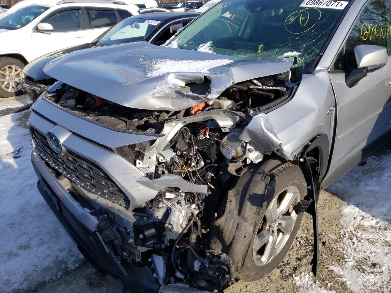 Photo 9 from auction – 2019 TOYOTA RAV4 LIMIT with VIN JTMDWRFVXKJ006702