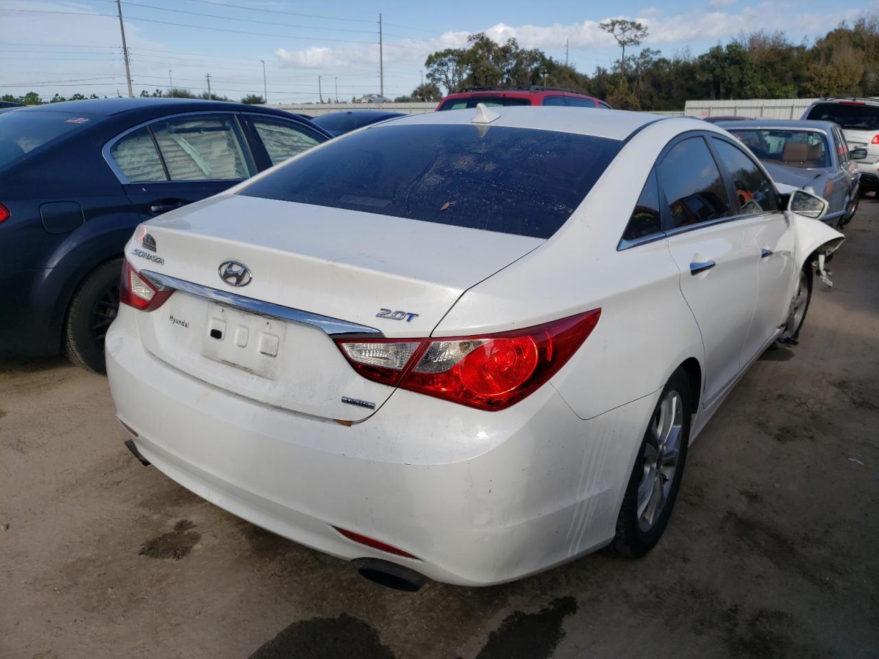 Photo 4 from auction – 2011 HYUNDAI SONATA SE with VIN 5NPEC4AB2BH307602