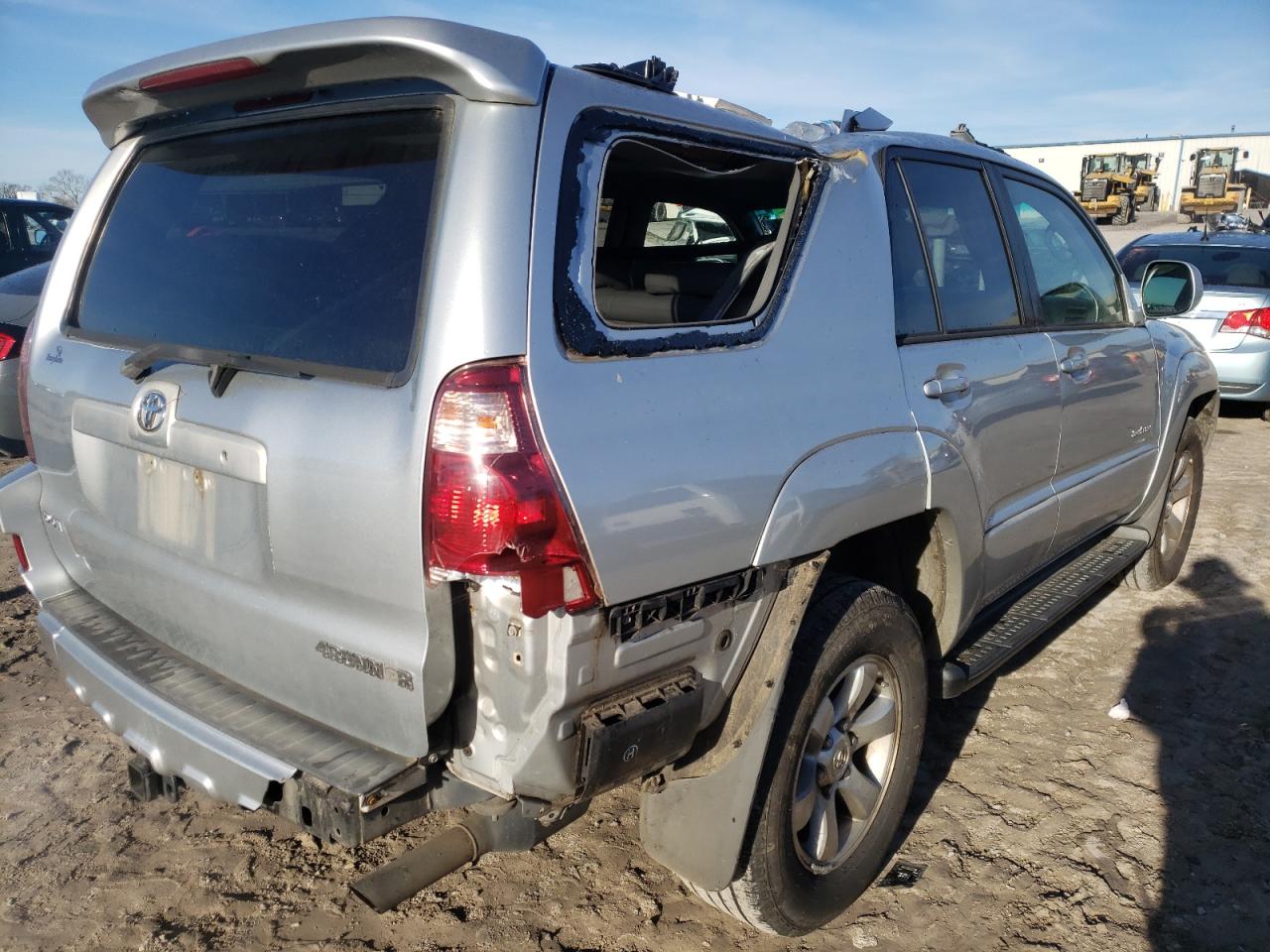 Photo 4 from auction – 2004 TOYOTA 4RUNNER SR with VIN JTEZU14R348011152