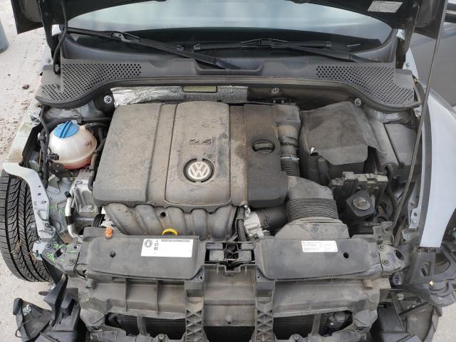 Photo 7 from auction – 2013 VOLKSWAGEN BEETLE with VIN 3VW5X7AT8DM825965