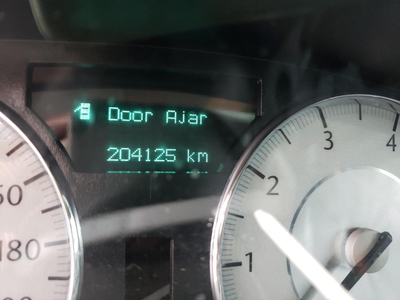 Photo 8 from auction – 2010 CHRYSLER 300 LIMITE with VIN 2C3CA3CV2AH324605