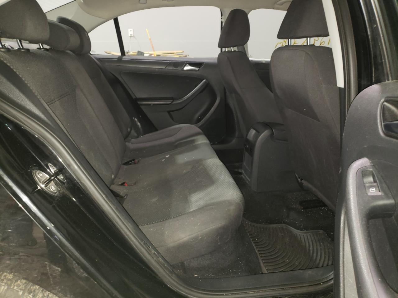 Photo 6 from auction – 2013 VOLKSWAGEN JETTA BASE with VIN 3VW1K7AJ4DM388087