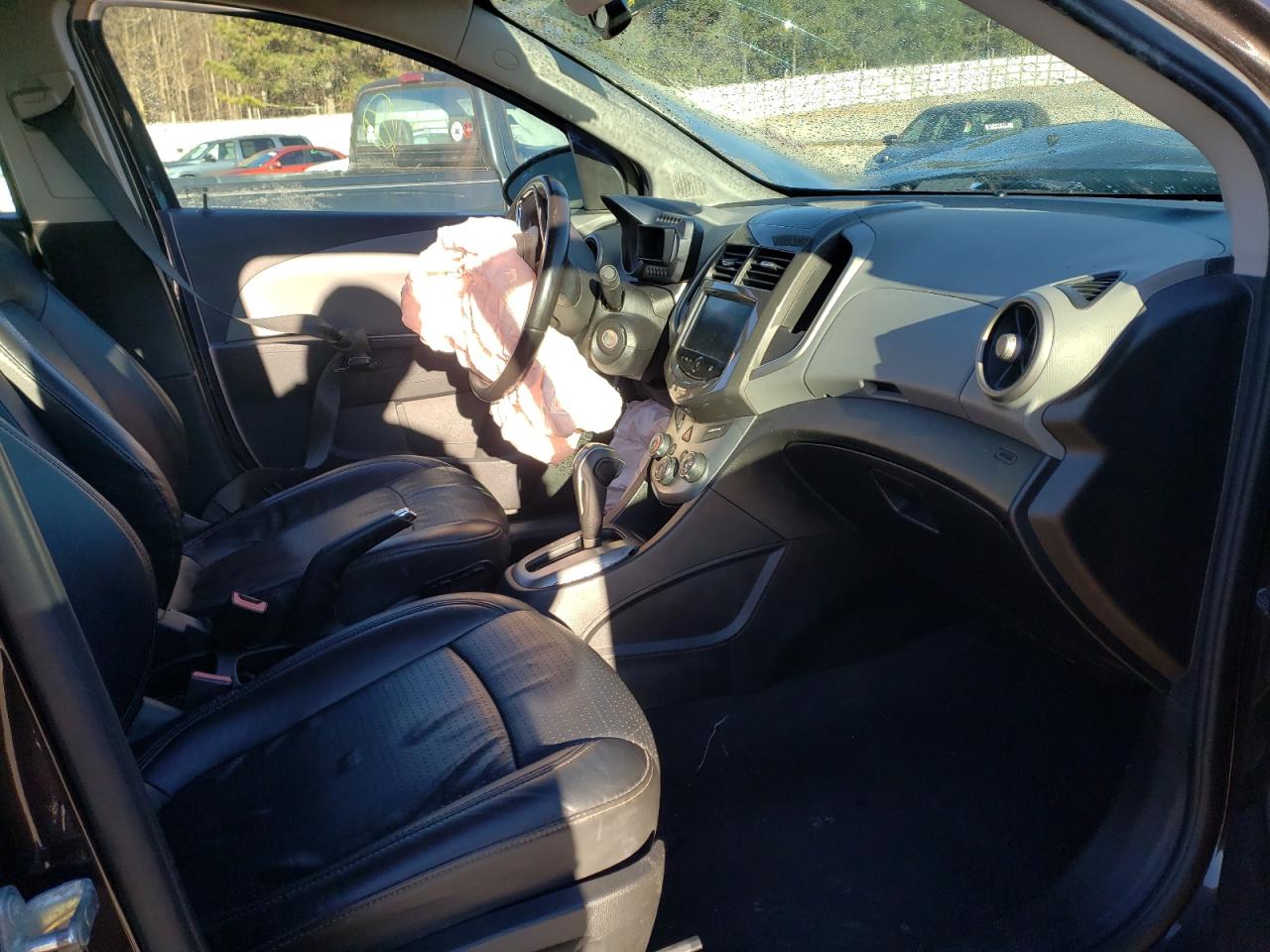 Photo 5 from auction – 2014 CHEVROLET SONIC LTZ with VIN 1G1JE5SG2E4153971