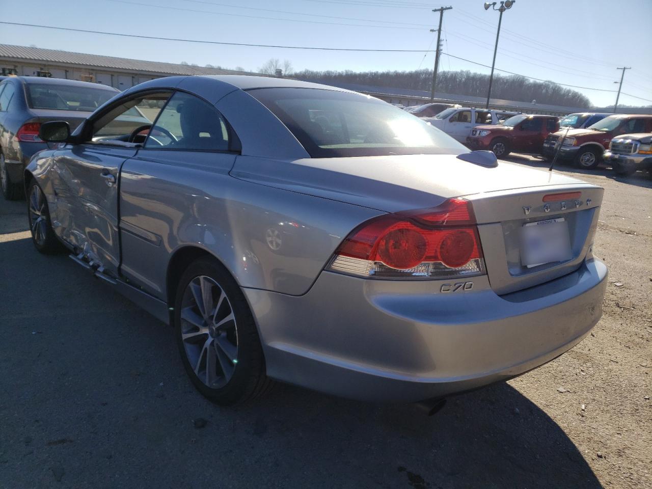 Photo 3 from auction – 2010 VOLVO C70 T5 with VIN YV1672MC5AJ090113