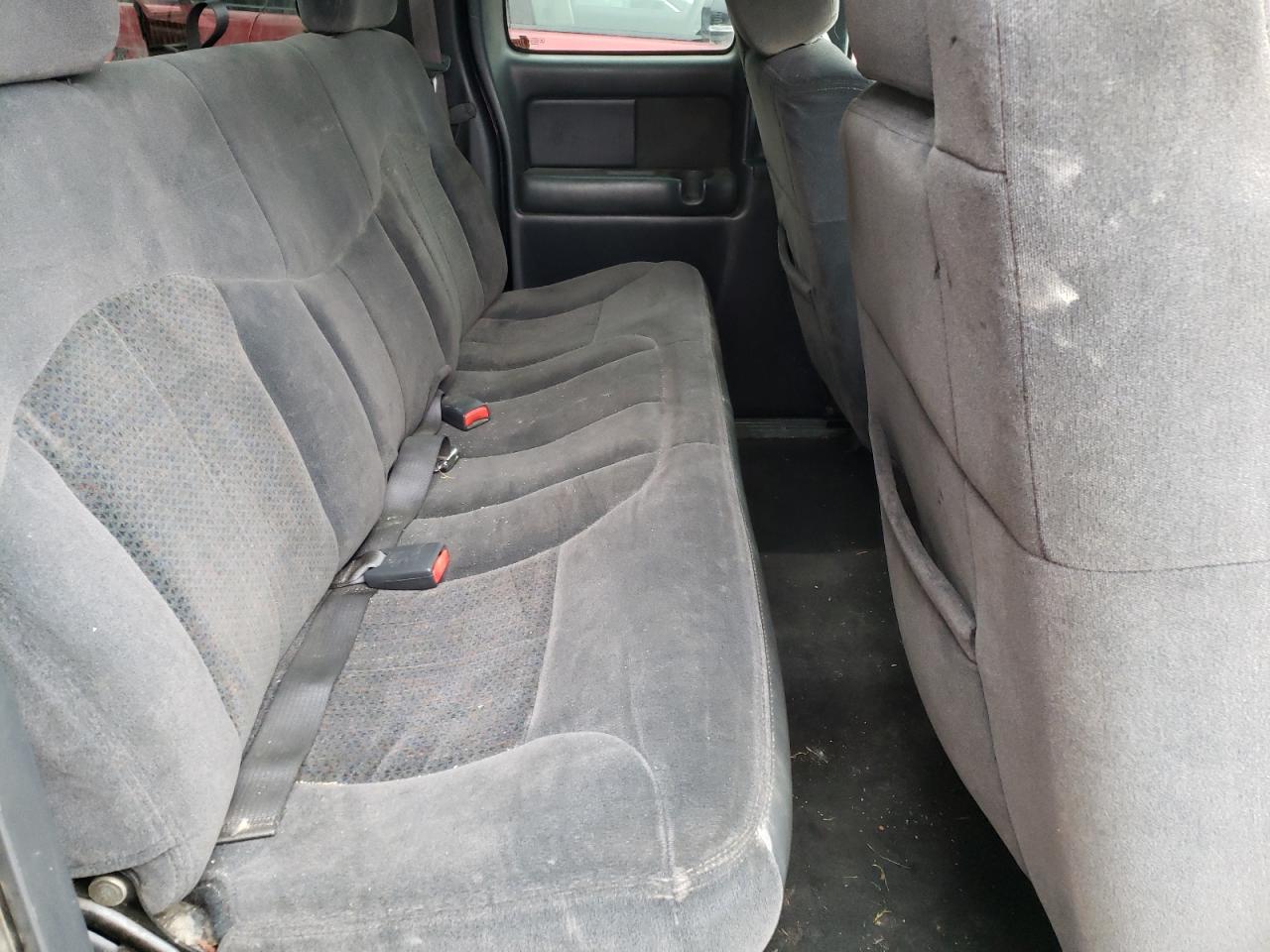 Photo 6 from auction – 2002 CHEVROLET SILVERADO with VIN 1GCEK19T22E180400