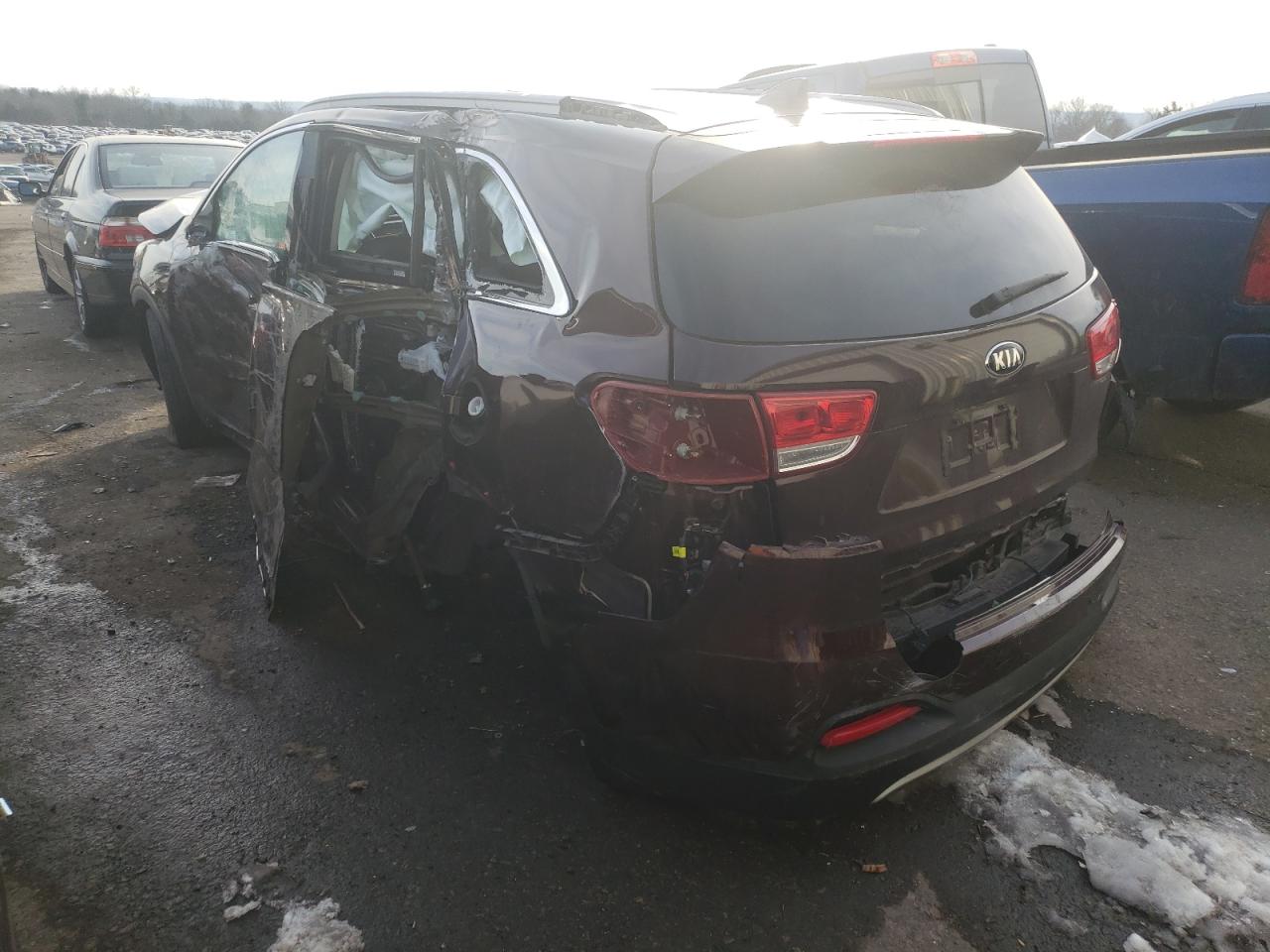 Photo 3 from auction – 2016 KIA SORENTO EX with VIN 5XYPHDA50GG008094