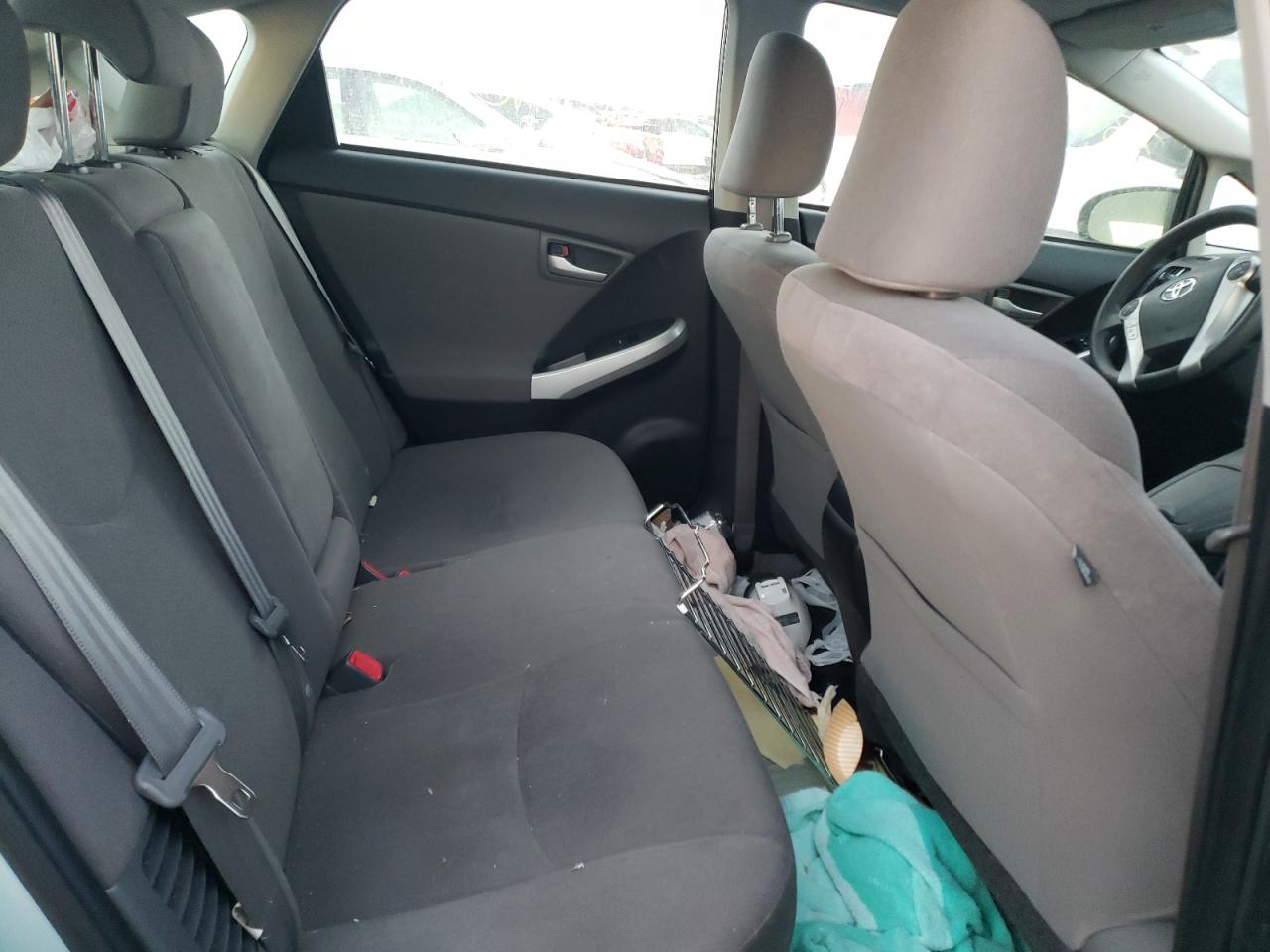Photo 6 from auction – 2014 TOYOTA PRIUS with VIN JTDKN3DU5E1744056
