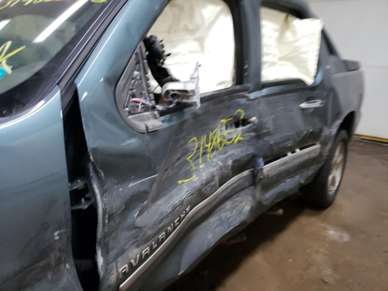 Photo 9 from auction – 2012 CHEVROLET AVALANCHE with VIN 3GNTKGE7XCG272780
