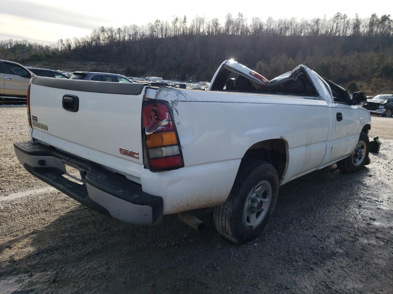 Photo 4 from auction – 2004 GMC NEW SIERRA with VIN 1GTEC14X44Z311071
