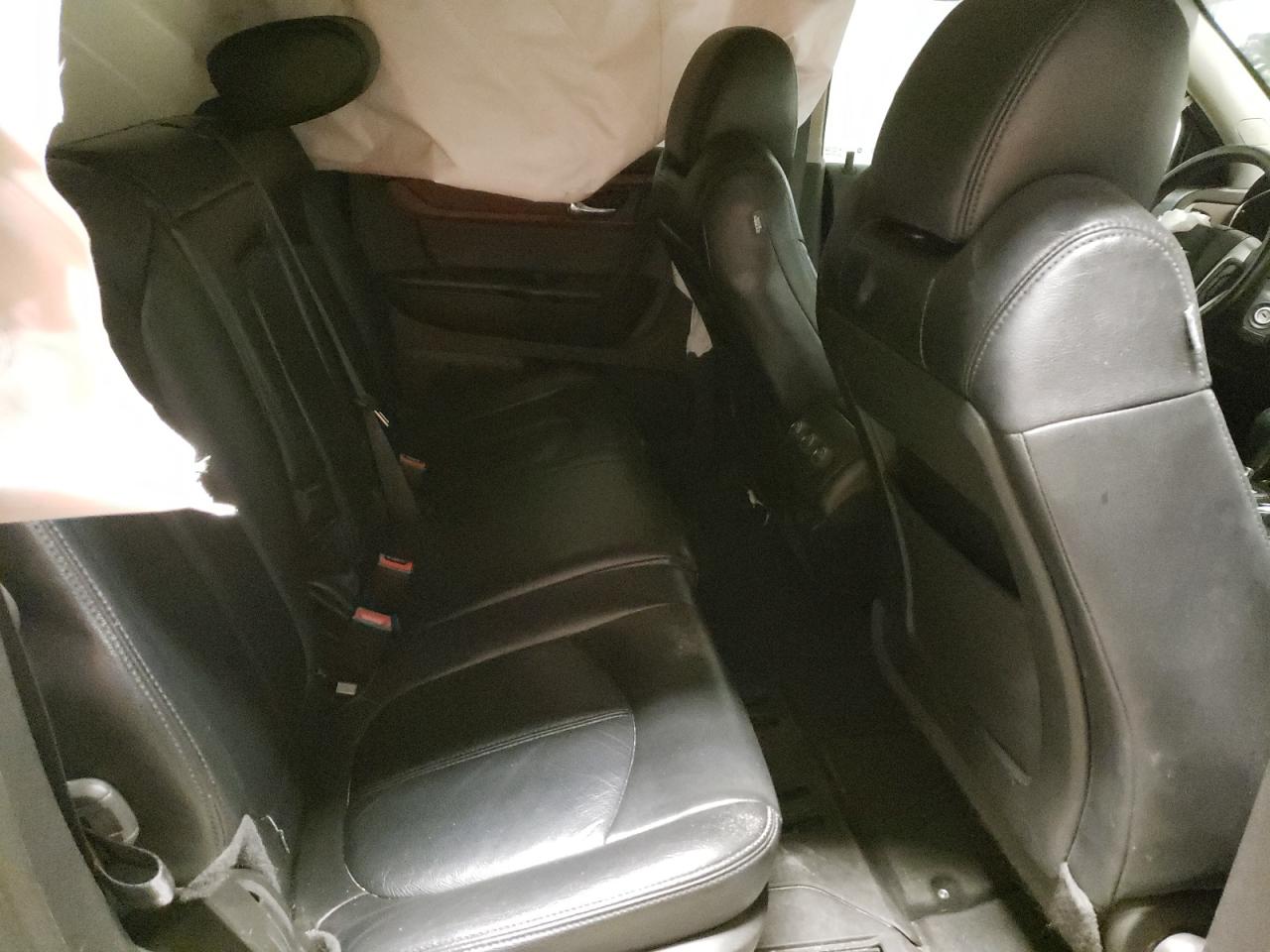 Photo 6 from auction – 2017 CHEVROLET TRAVERSE L with VIN 1GNKVGKD7HJ111919