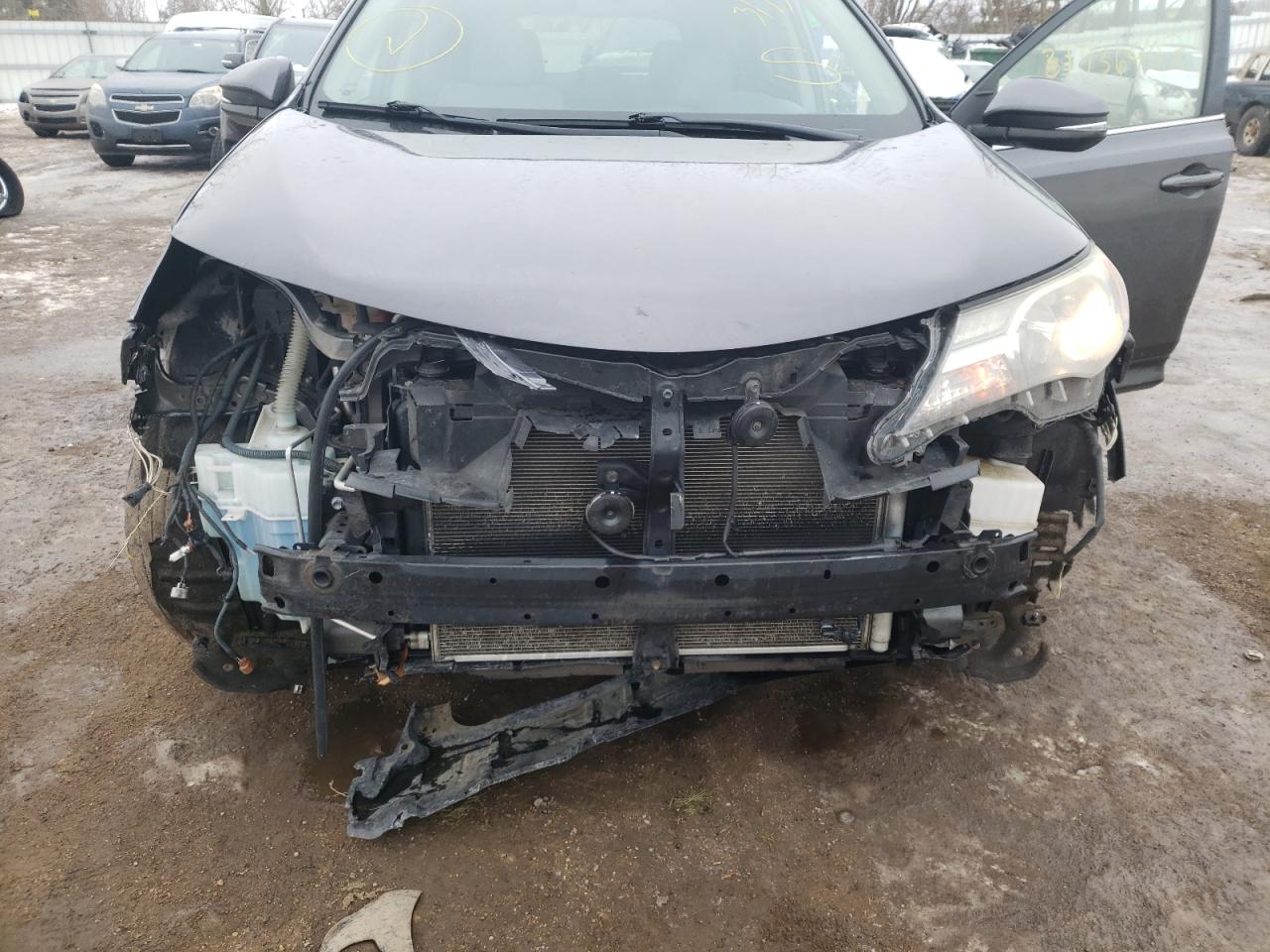 Photo 7 from auction – 2014 TOYOTA RAV4 XLE with VIN JTMRFREV1EJ008737