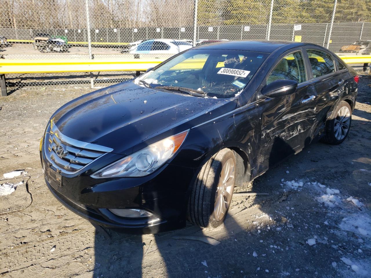Photo 2 from auction – 2011 HYUNDAI SONATA SE with VIN 5NPEC4AB1BH317182