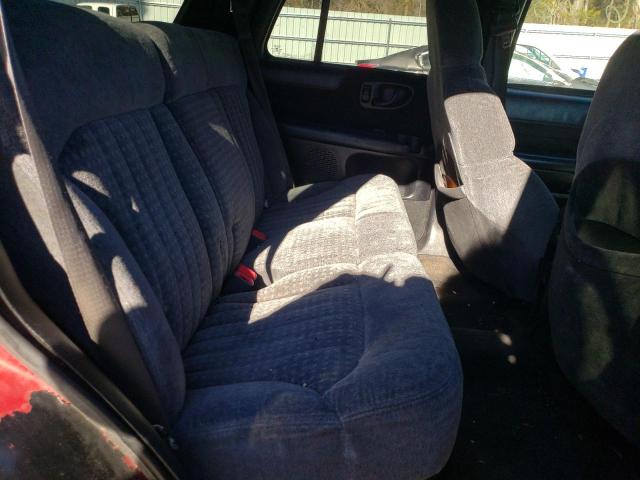 Photo 6 from auction – 1999 CHEVROLET BLAZER with VIN 1GNDT13W8X2213993
