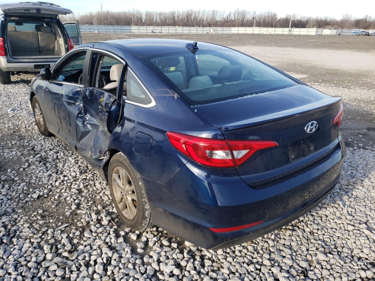 Photo 3 from auction – 2017 HYUNDAI SONATA SE with VIN 5NPE24AF5HH558340