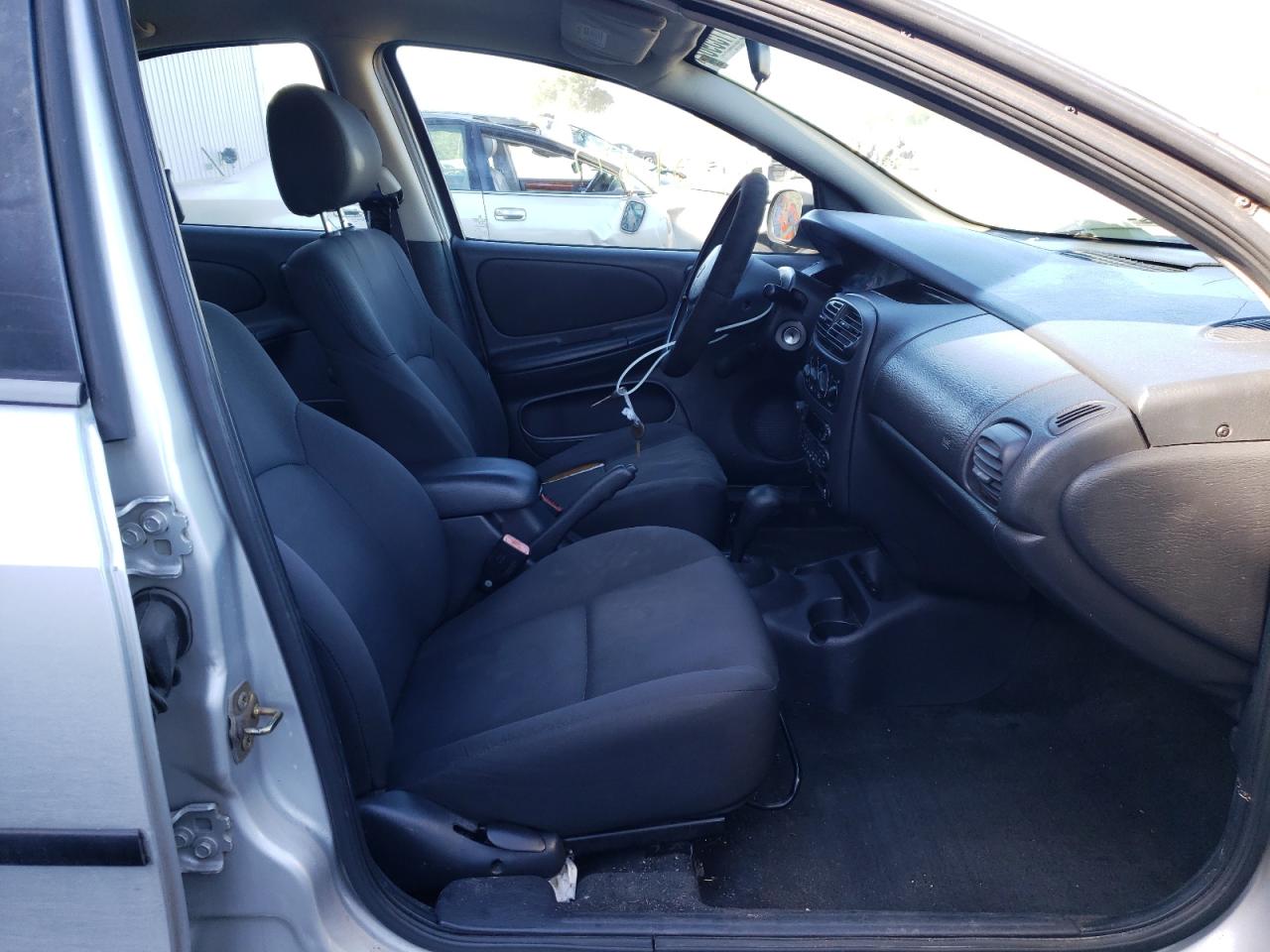 Photo 5 from auction – 2004 DODGE NEON BASE with VIN 1B3ES26C14D623768