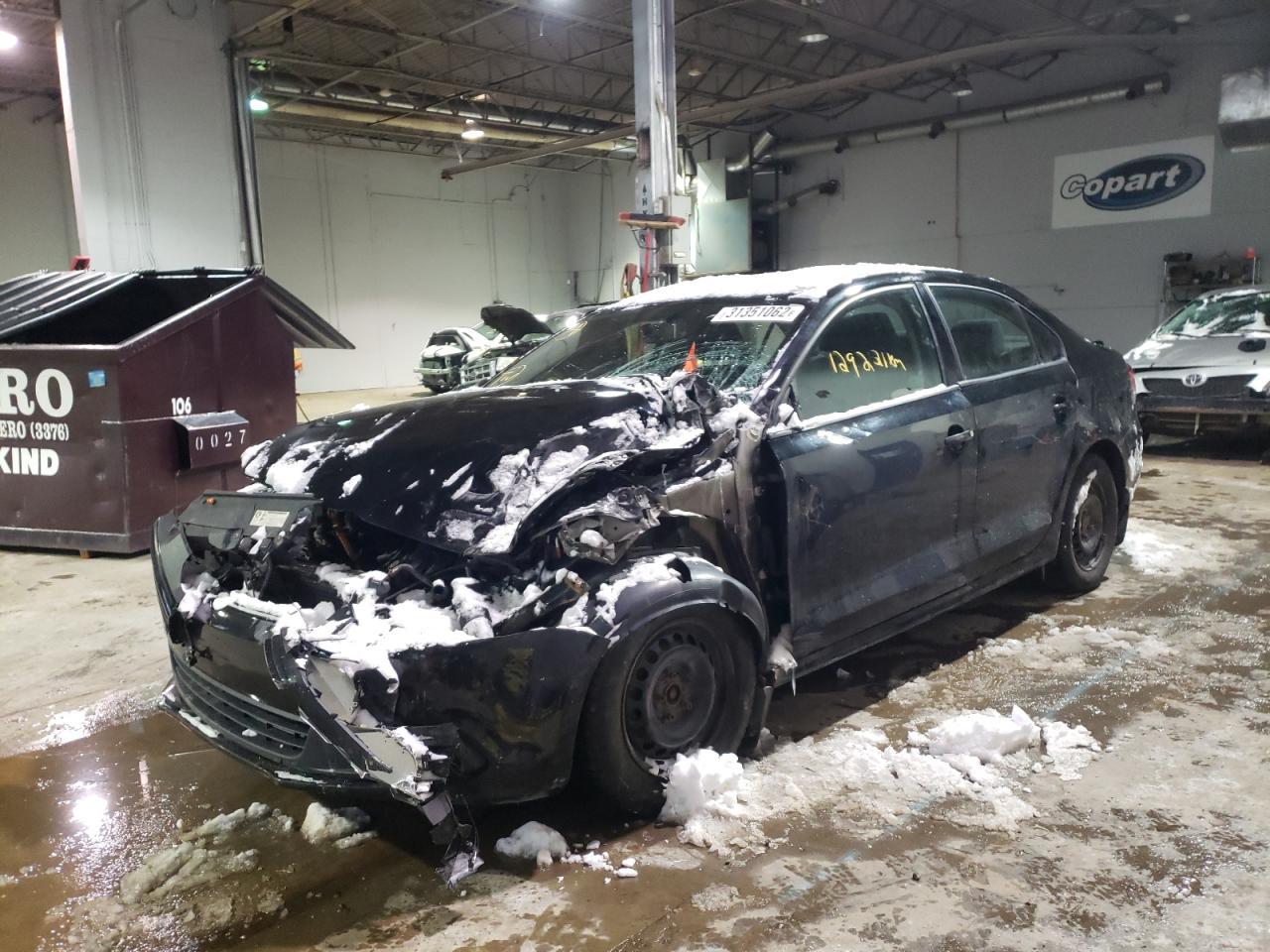 Photo 2 from auction – 2013 VOLKSWAGEN JETTA BASE with VIN 3VW1K7AJ4DM388087