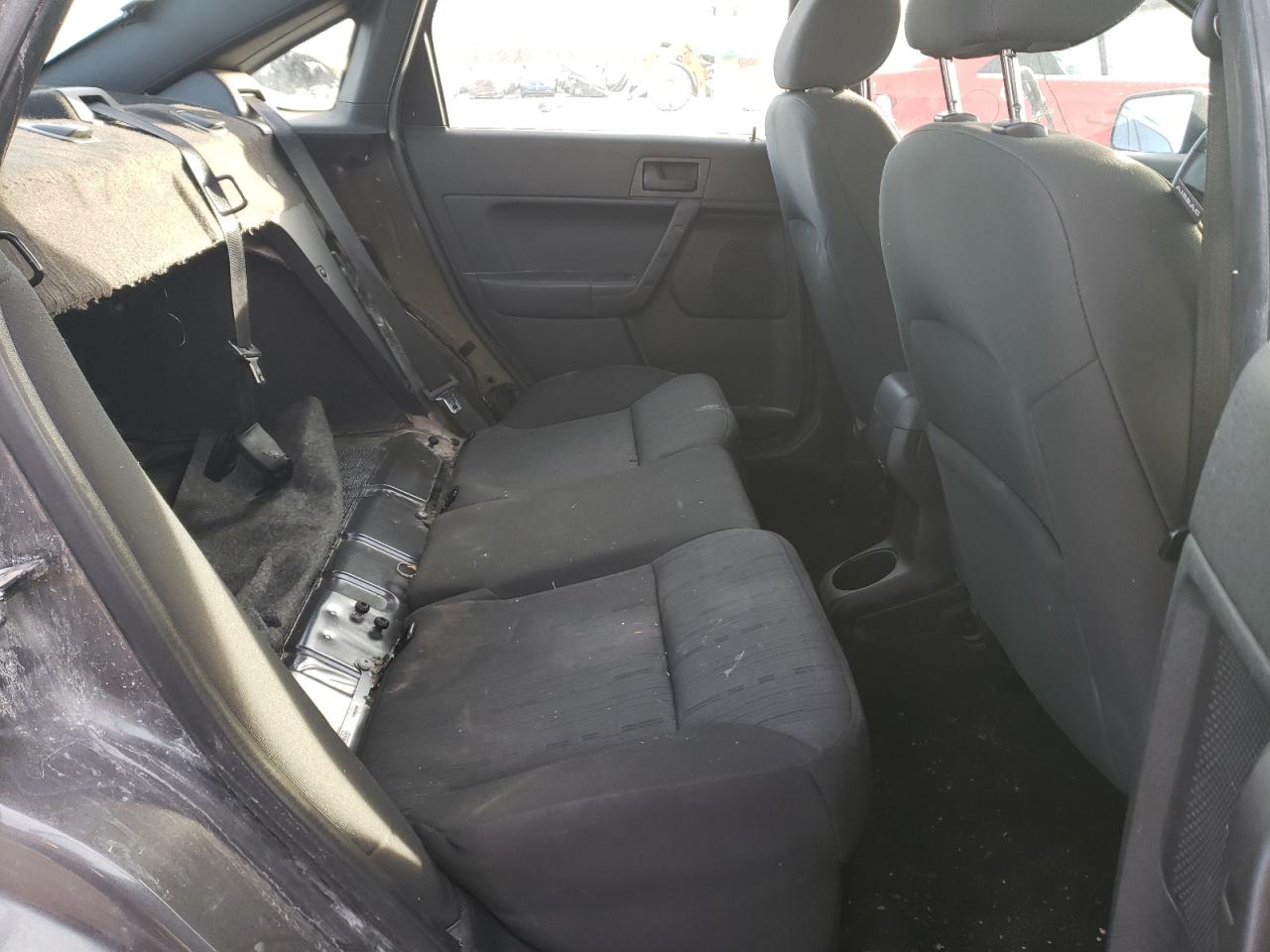 Photo 6 from auction – 2010 FORD FOCUS SE with VIN 1FAHP3FN1AW248006