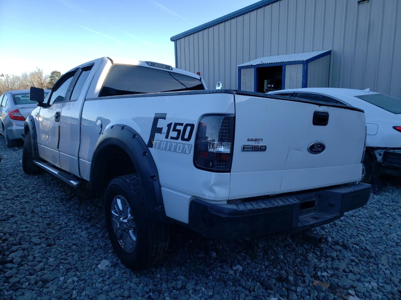 Photo 3 from auction – 2005 FORD F150 with VIN 1FTRX12W05NA06675