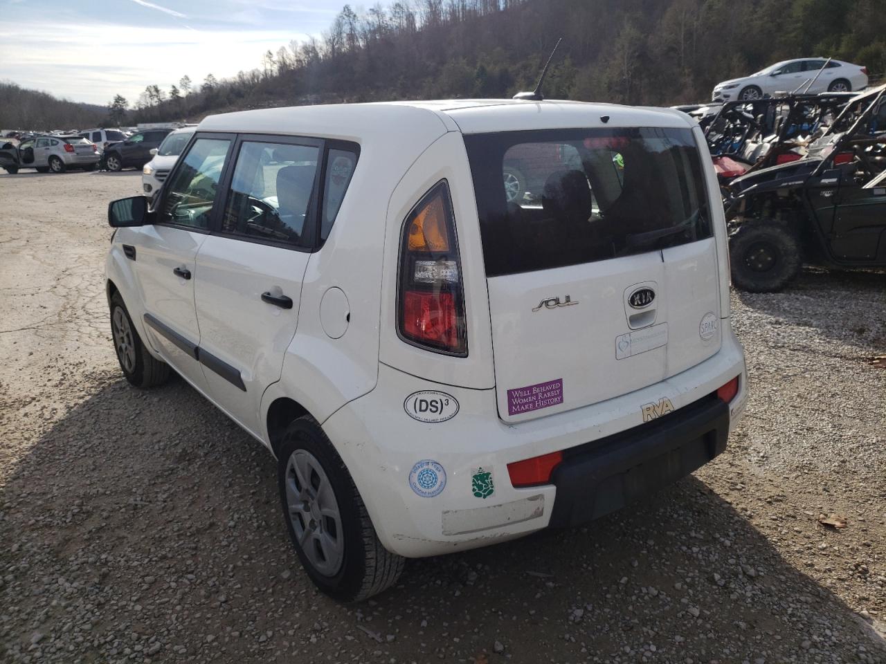 Photo 3 from auction – 2011 KIA SOUL with VIN KNDJT2A1XB7308253