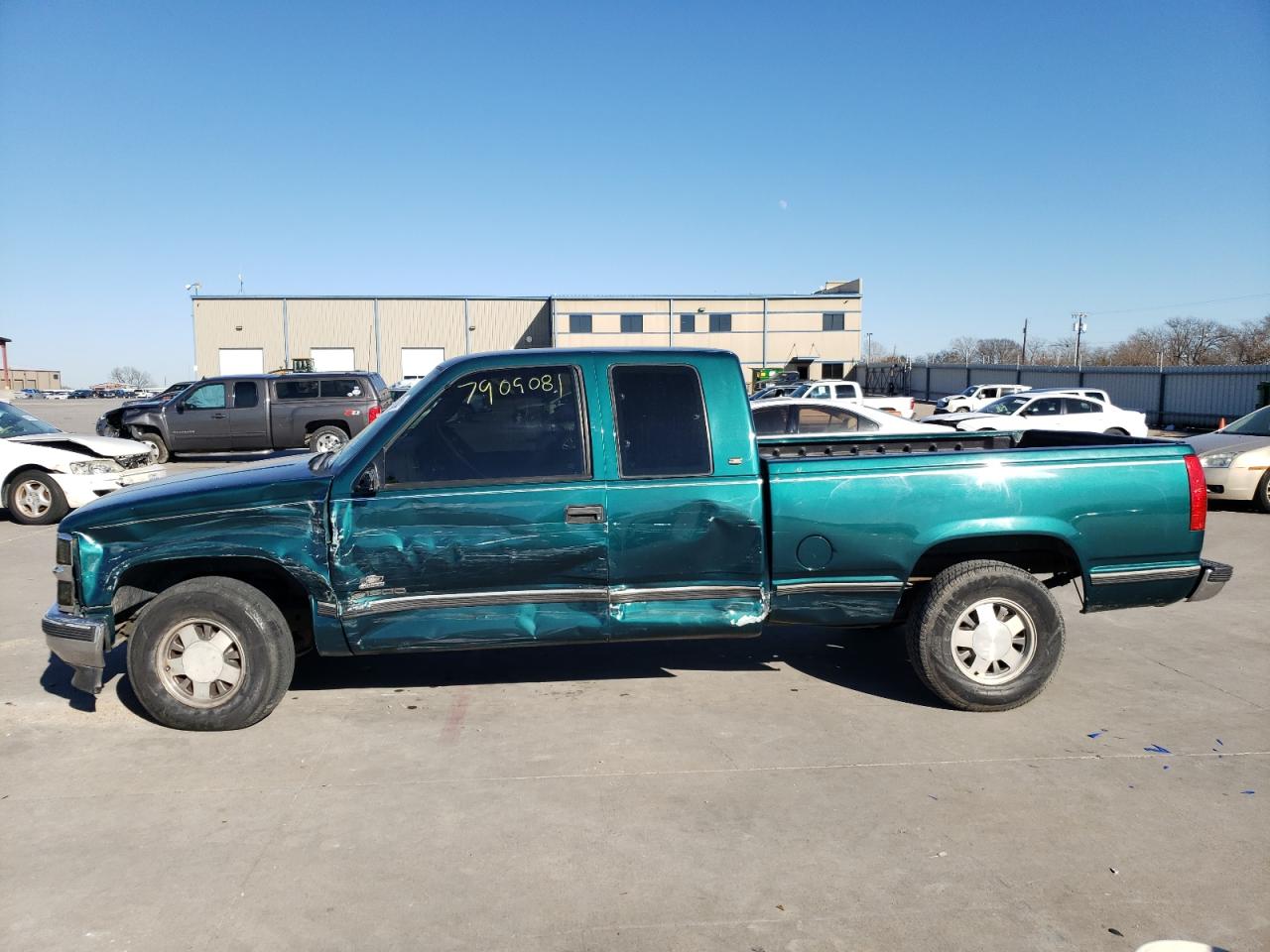 Photo 9 from auction – 1998 CHEVROLET C1 SERIES with VIN 1GCEC19W5WE140244