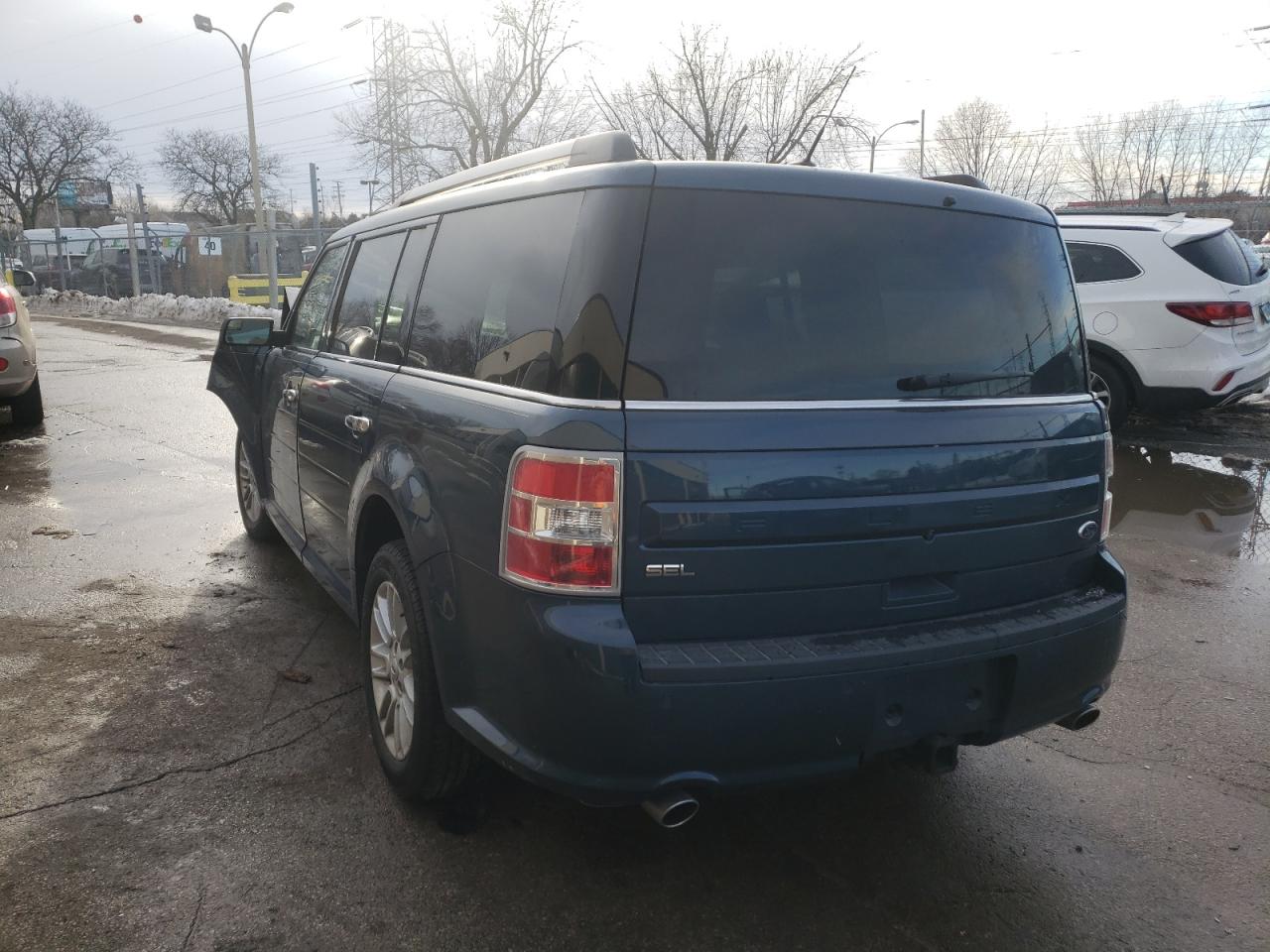 Photo 3 from auction – 2016 FORD FLEX SEL with VIN 2FMGK5C83GBA04667