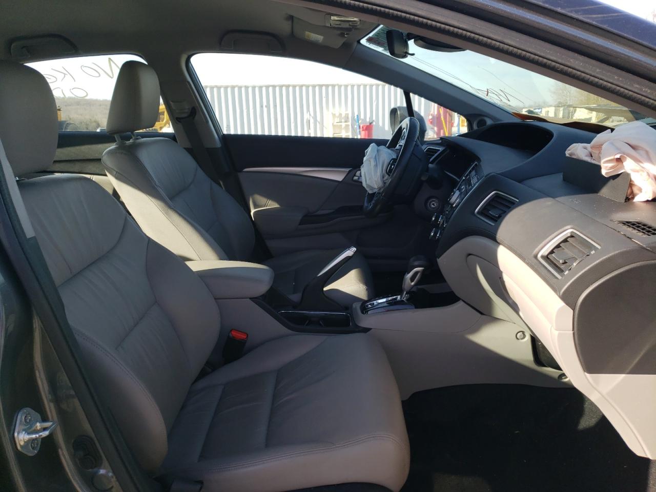 Photo 5 from auction – 2013 HONDA CIVIC HYBR with VIN 19XFB4F38DE001133