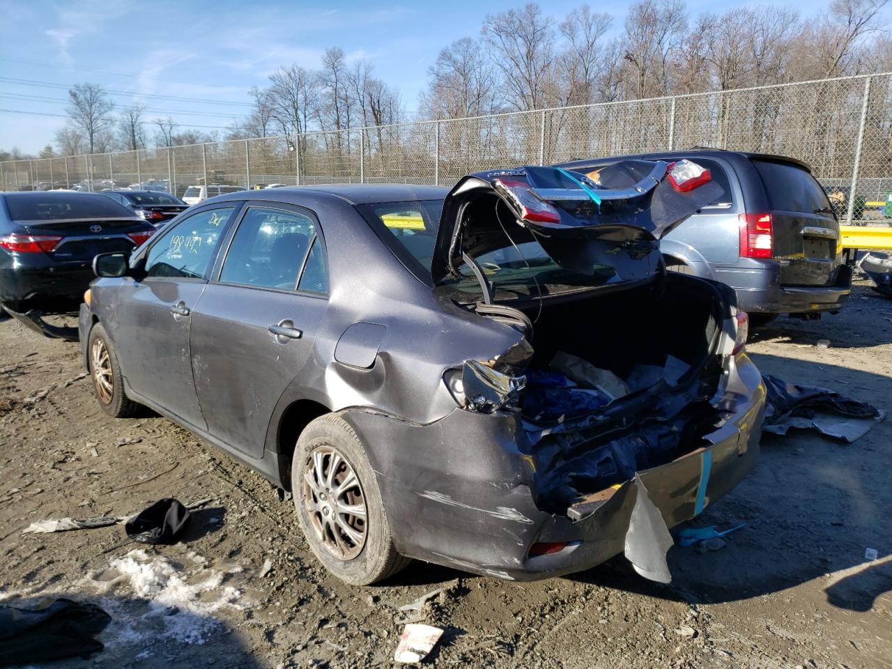Photo 3 from auction – 2011 TOYOTA COROLLA LE with VIN 2T1BU4EE9BC563372