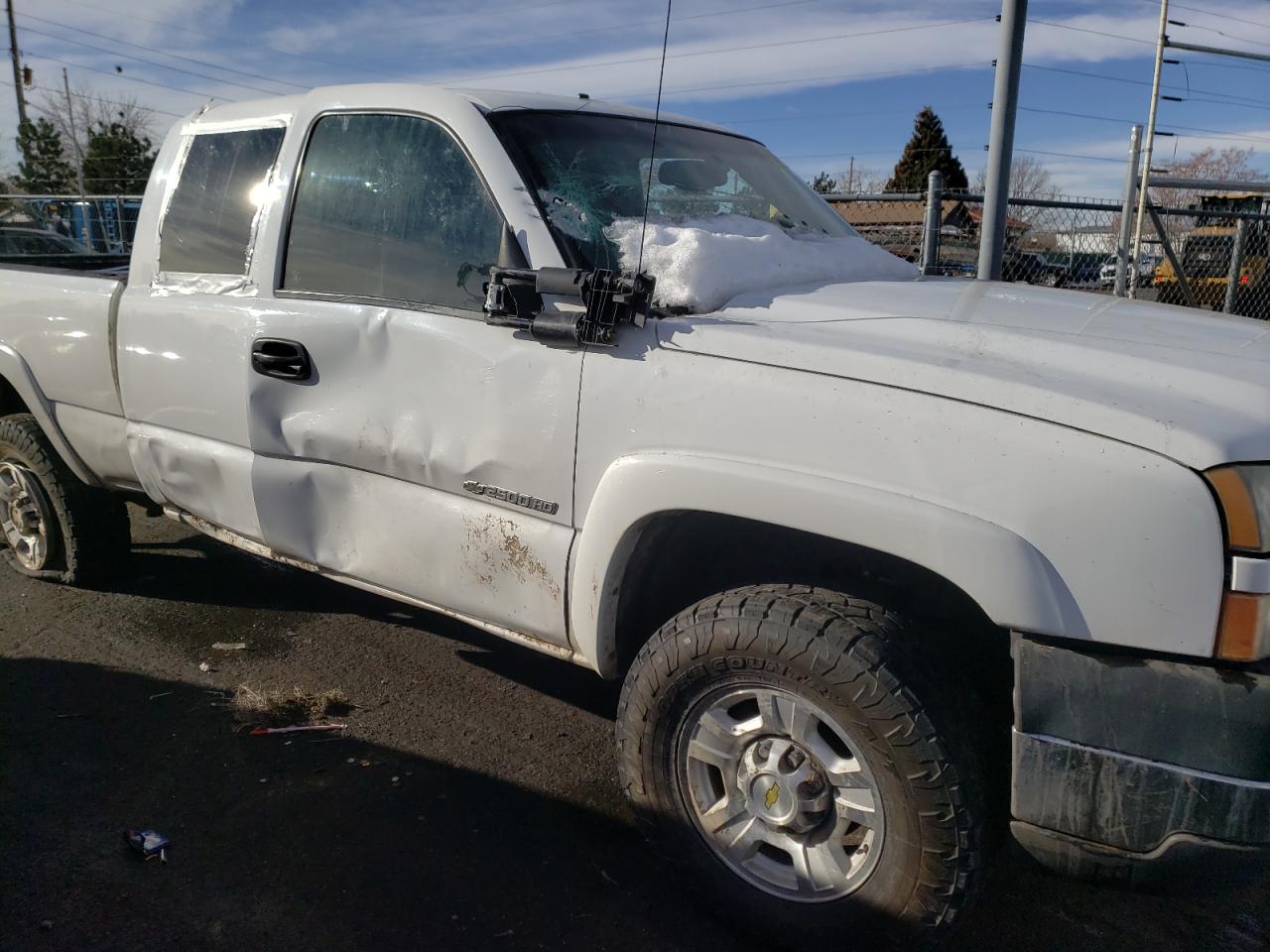 Photo 9 from auction – 2005 CHEVROLET SILVERADO with VIN 1GCHK29U05E161814