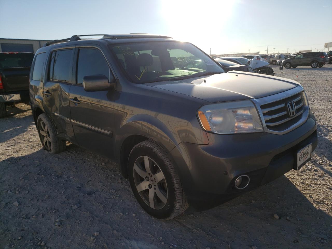 HONDA PILOT TOUR 2013 with VIN 5FNYF3H92DB035507 - Photo from auction