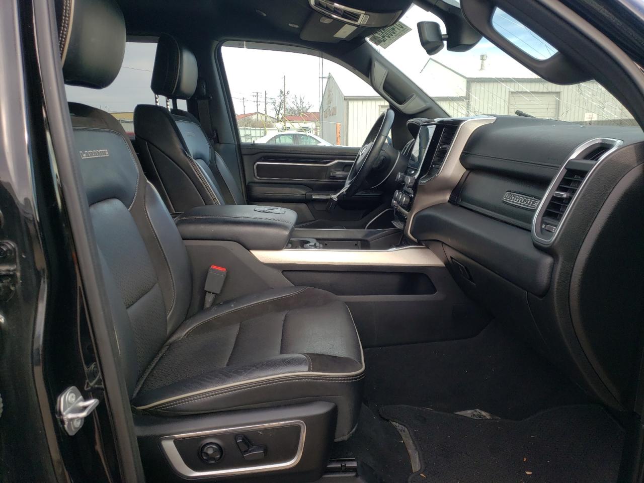 Photo 5 from auction – 2019 RAM 1500 LARAM with VIN 1C6SRFJT9KN671884