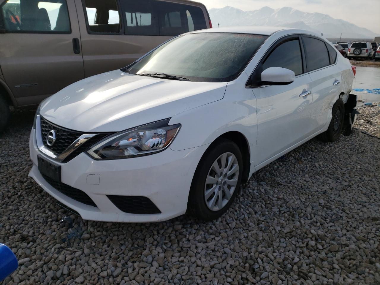 Photo 2 from auction – 2016 NISSAN SENTRA S with VIN 3N1AB7AP6GY318324