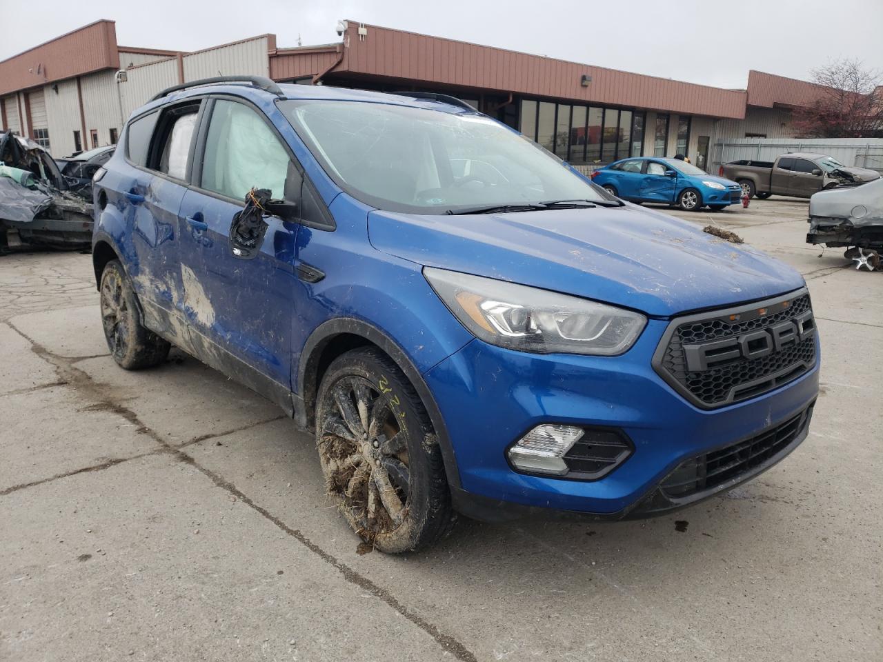 Photo 1 from auction – 2017 FORD ESCAPE SE with VIN 1FMCU0GD1HUC77511