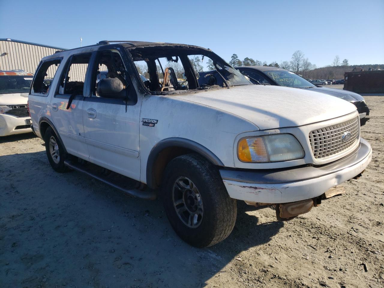 FORD EXPEDITION 2000 with VIN 1FMRU1563YLB65416 - Photo from auction