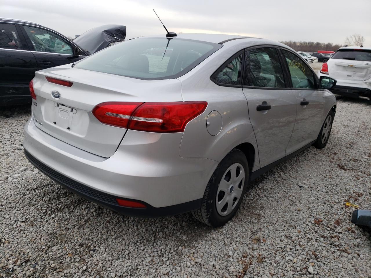 صورة رقم 4 من المزاد - 2017 FORD FOCUS S مع VIN 1FADP3E26HL318214