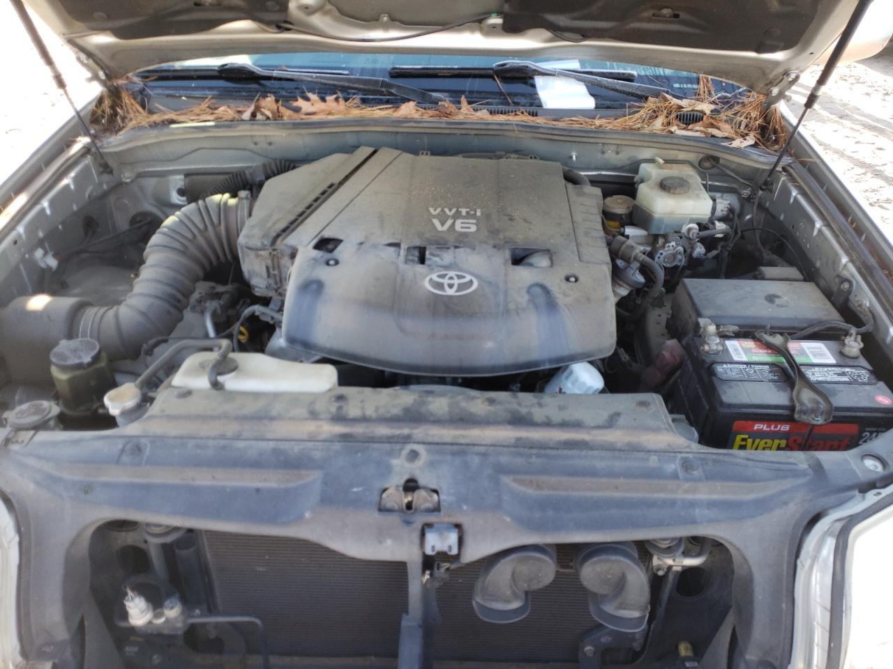 Photo 7 from auction – 2004 TOYOTA 4RUNNER SR with VIN JTEZU14R348011152
