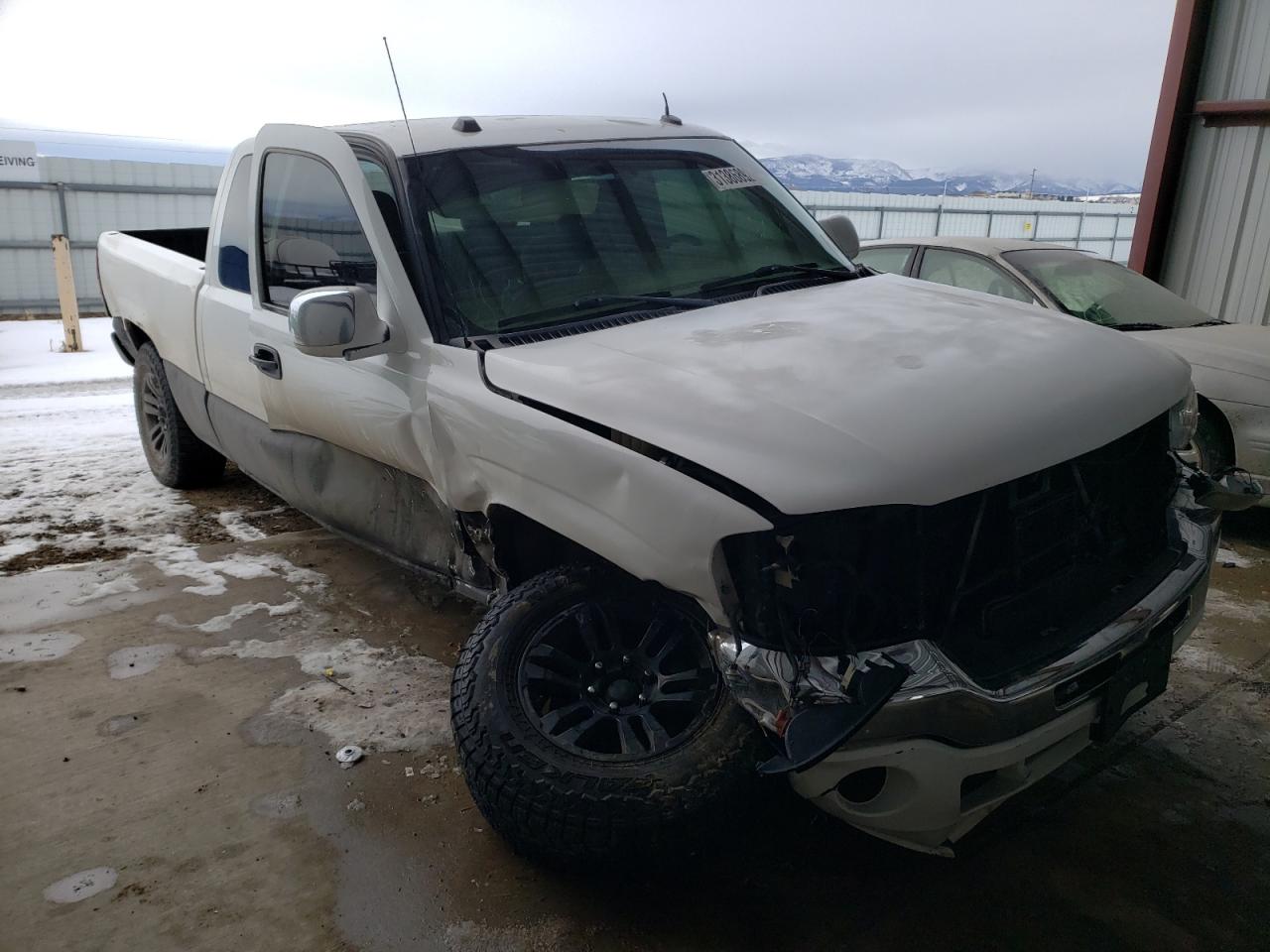 GMC NEW SIERRA 2004 with VIN 2GTEK19TX41202504 - Photo from auction