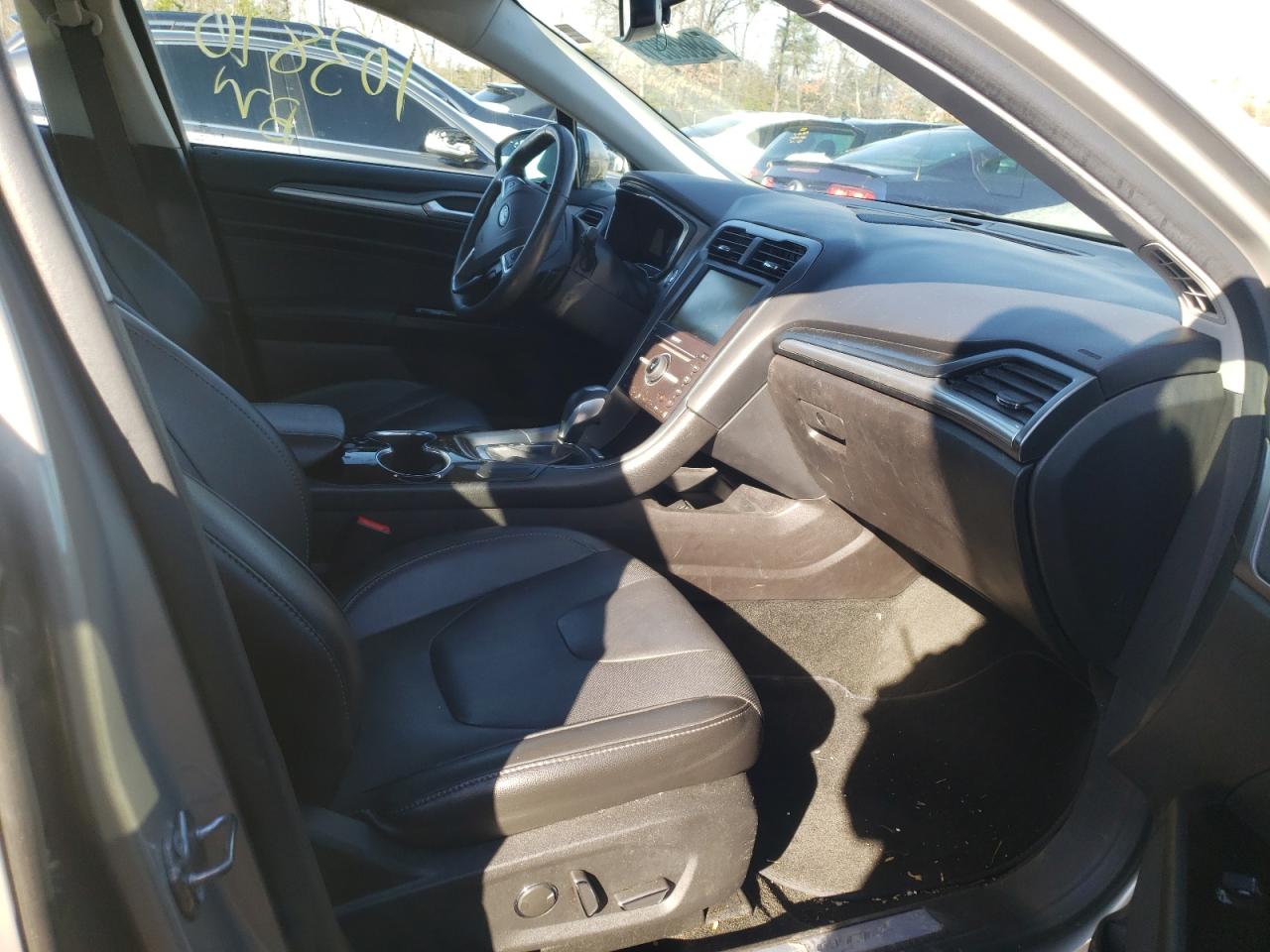 Photo 5 from auction – 2016 FORD FUSION TIT with VIN 3FA6P0K91GR151219