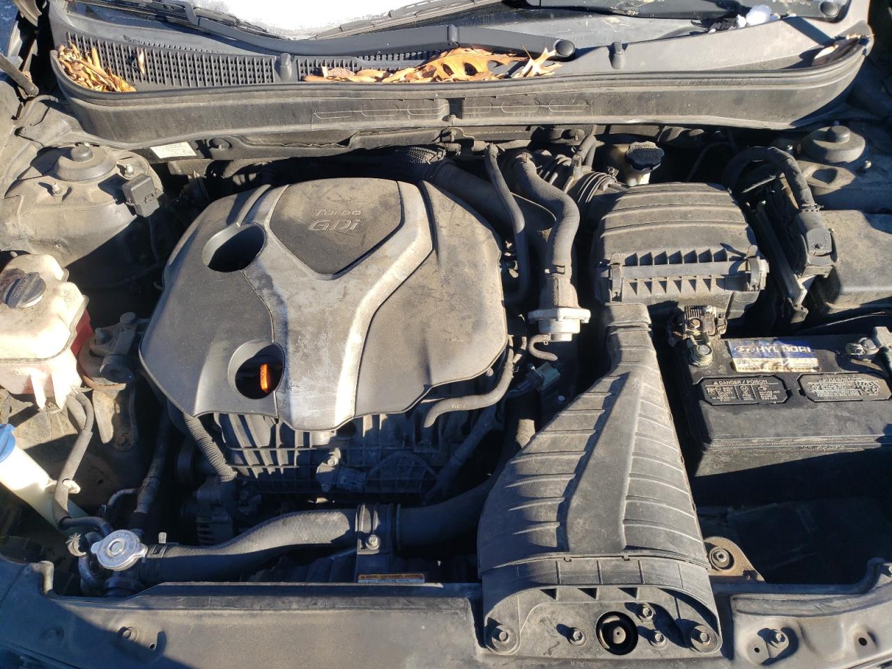 Photo 7 from auction – 2011 HYUNDAI SONATA SE with VIN 5NPEC4AB1BH317182