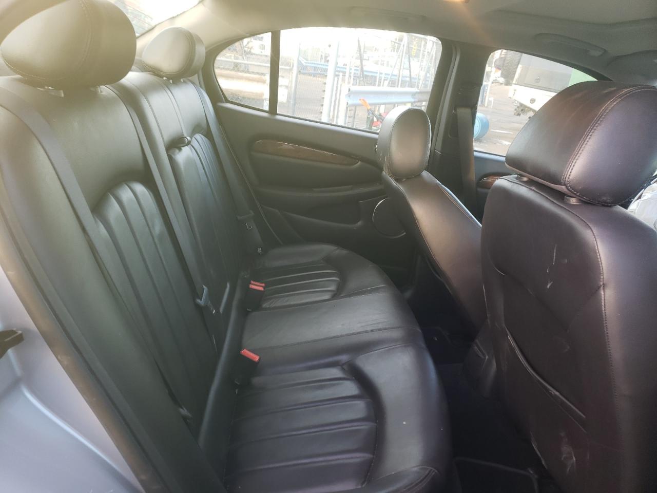 Photo 6 from auction – 2004 JAGUAR X-TYPE 3.0 with VIN SAJEA51CX4WE07386