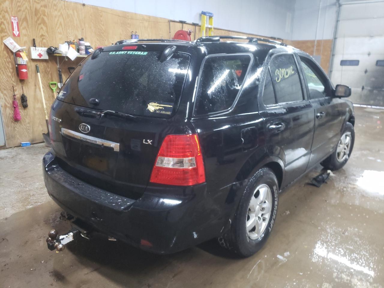 Photo 4 from auction – 2008 KIA SORENTO EX with VIN KNDJC735885859119