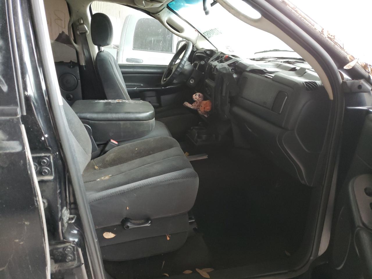Photo 5 from auction – 2002 DODGE RAM 1500 with VIN 1D7HU18N42S697604