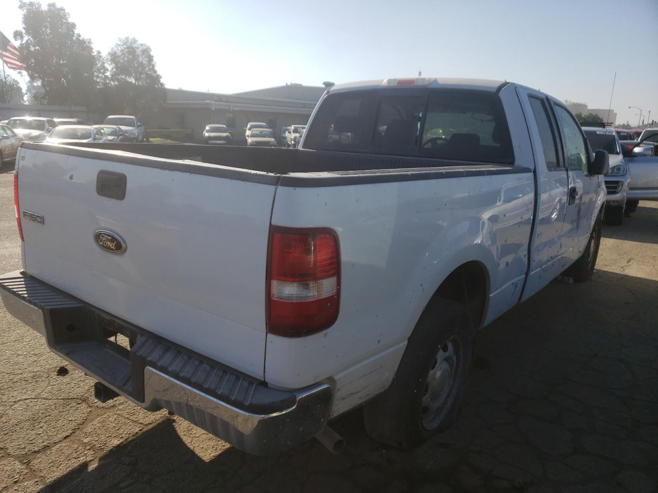 Photo 4 from auction – 2006 FORD F150 with VIN 1FTRX12W66KD93333