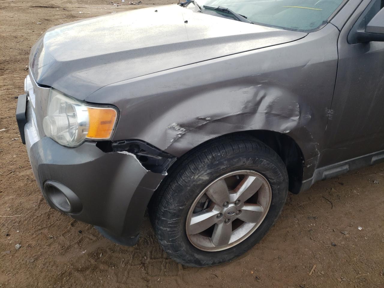 Photo 9 from auction – 2010 FORD ESCAPE LIM with VIN 1FMCU0EG2AKC96194