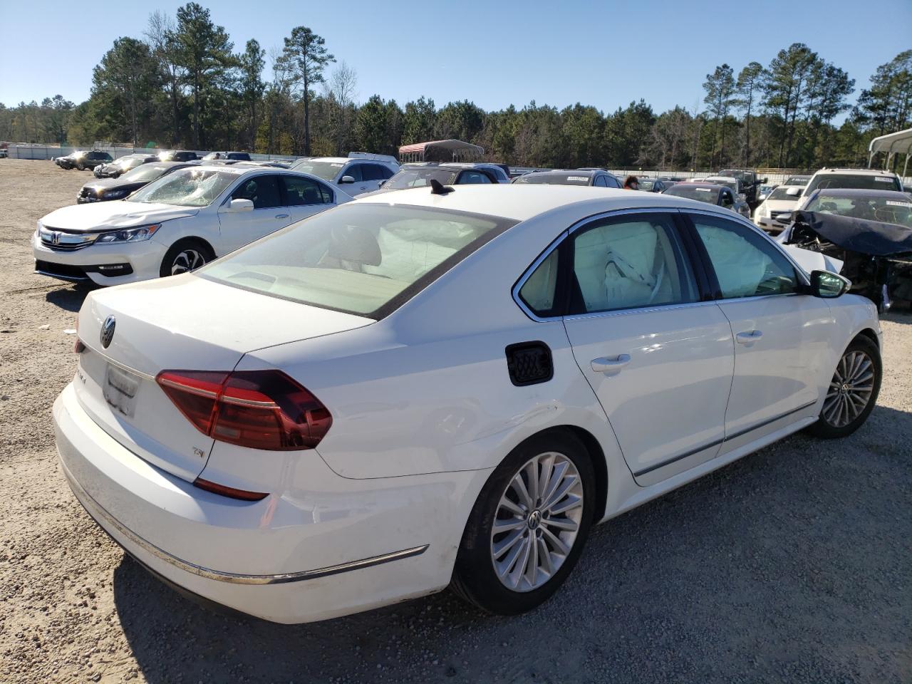 Photo 4 from auction – 2017 VOLKSWAGEN PASSAT SE with VIN 1VWBT7A34HC013472